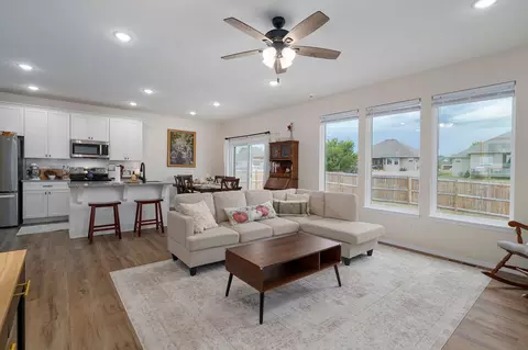 Living - 3363 W Mccanse St, Springfield, MO 65803 photo 1 of 1