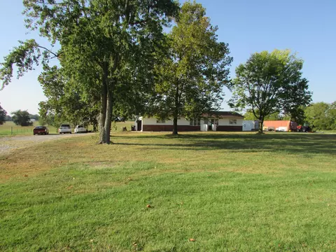 Exterior - 3250 E Hines St, Republic, MO 65738 photo 3 of 14