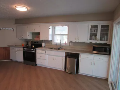 Kitchen - 3250 E Hines St, Republic, MO 65738 photo 2 of 2