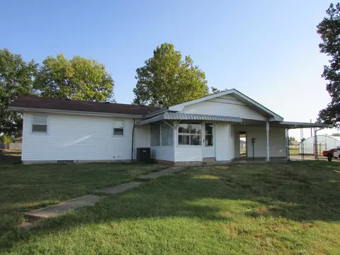 Exterior - 3250 E Hines St, Republic, MO 65738 photo 2 of 14