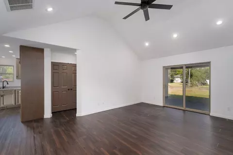 Living - 746 N Brown Ave, Springfield, MO 65802 photo 3 of 4