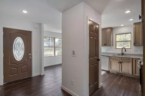 Entry Way - 746 N Brown Ave, Springfield, MO 65802 photo 1 of 2