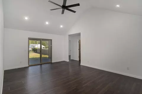 Living - 746 N Brown Ave, Springfield, MO 65802 photo 1 of 4