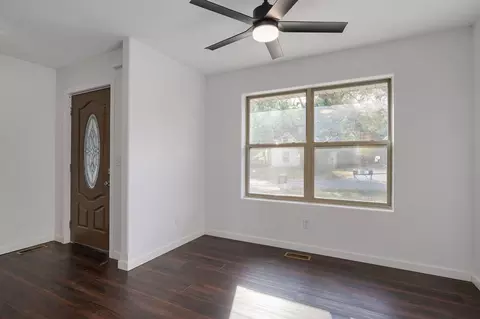 Living - 746 N Brown Ave, Springfield, MO 65802 photo 4 of 4