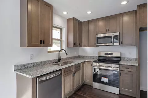 Kitchen - 746 N Brown Ave, Springfield, MO 65802 photo 1 of 2