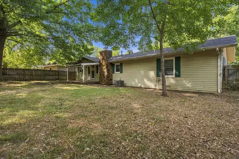 Exterior - 3012 W Countryside Dr, Springfield, MO 65807 photo 7 of 8