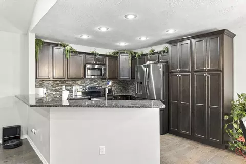Kitchen - 1807 E Costa Mesa Ct, Ozark, MO 65721 photo 2 of 3