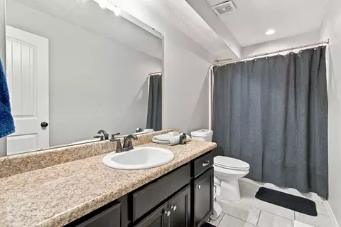 Bath - 1807 E Costa Mesa Ct, Ozark, MO 65721 photo 3 of 3