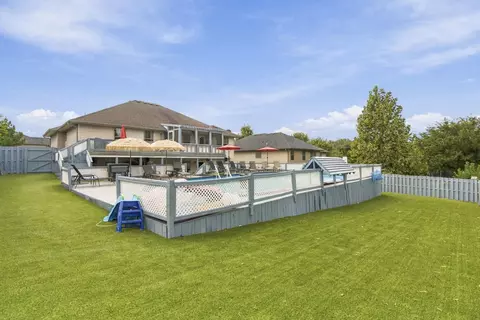 Exterior - 1807 E Costa Mesa Ct, Ozark, MO 65721 photo 8 of 10