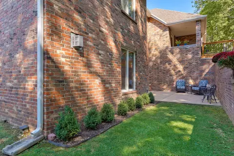 Exterior - 4294 E Berkeley St, Springfield, MO 65809 photo 12 of 20