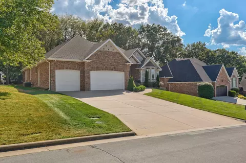 Exterior - 4294 E Berkeley St, Springfield, MO 65809 photo 18 of 20