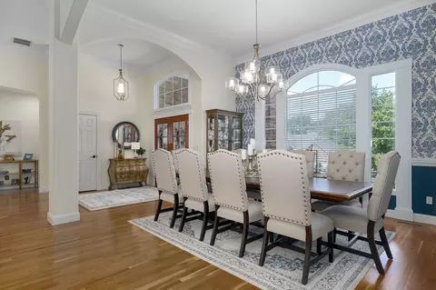 Dining - 4294 E Berkeley St, Springfield, MO 65809 photo 1 of 4