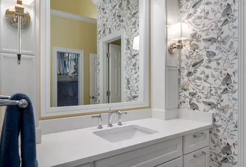 Bath - 4294 E Berkeley St, Springfield, MO 65809 photo 4 of 12