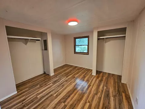 Bedroom - 292 S Oak Ave, Sparta, MO 65753 photo 1 of 1
