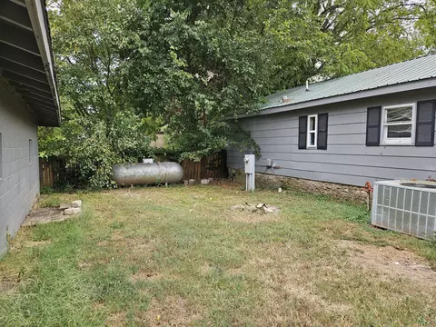 Exterior - 292 S Oak Ave, Sparta, MO 65753 photo 9 of 9