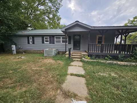 Exterior - 292 S Oak Ave, Sparta, MO 65753 photo 2 of 9