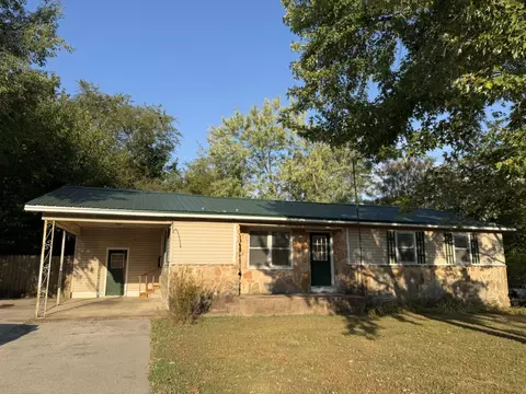 Exterior - 310 E 4th St, Mountain View, MO 65548 photo 12 of 12