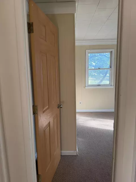 Entry Way - 310 E 4th St, Mountain View, MO 65548 photo 2 of 2