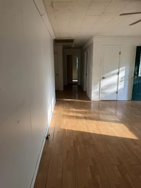 Entry Way - 310 E 4th St, Mountain View, MO 65548 photo 1 of 2