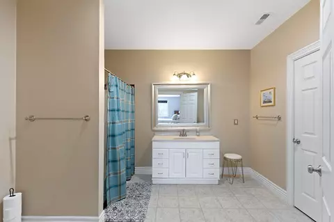 Bath - 7479 W Persimmon Ct, Willard, MO 65781 photo 6 of 6