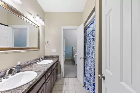 Bath - 7479 W Persimmon Ct, Willard, MO 65781 photo 3 of 6