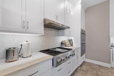Kitchen - 7479 W Persimmon Ct, Willard, MO 65781 photo 4 of 7
