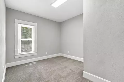 Bedroom - 107 N Public Ave, Clever, MO 65631 photo 3 of 8