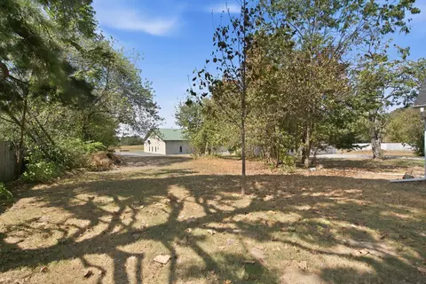 Exterior - 107 N Public Ave, Clever, MO 65631 photo 7 of 8