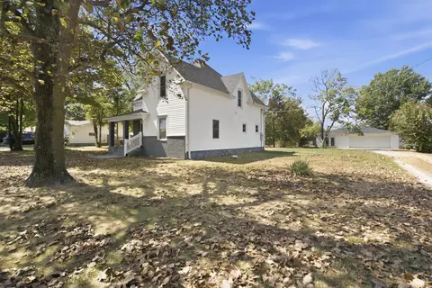 Exterior - 107 N Public Ave, Clever, MO 65631 photo 3 of 8