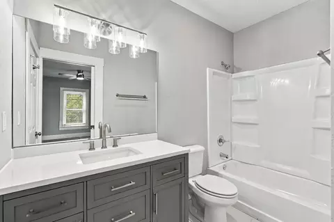 Bath - 107 N Public Ave, Clever, MO 65631 photo 1 of 3