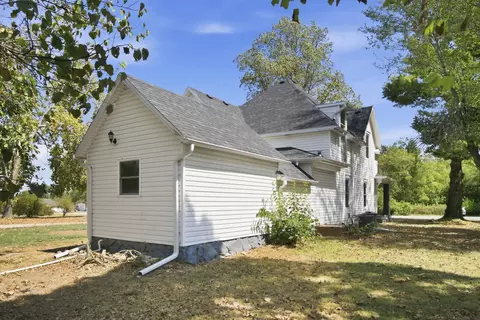Exterior - 107 N Public Ave, Clever, MO 65631 photo 6 of 8