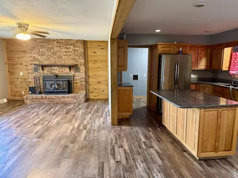 Living - 605 State Highway 76, Exeter, MO 65647 photo 4 of 4