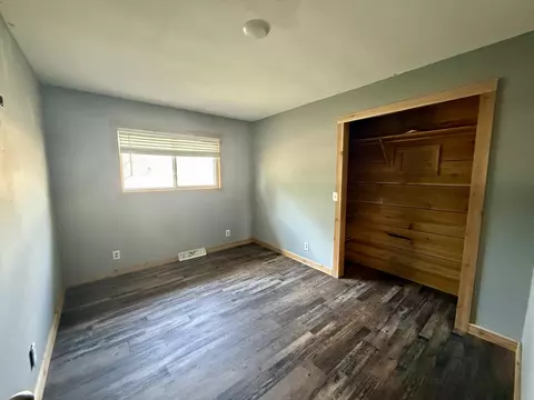 Bedroom - 605 State Highway 76, Exeter, MO 65647 photo 1 of 4