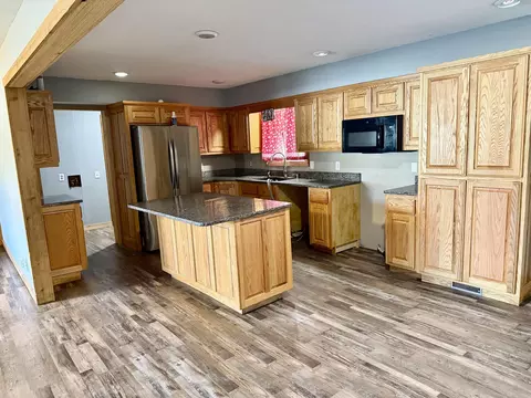 Kitchen - 605 State Highway 76, Exeter, MO 65647 photo 4 of 5