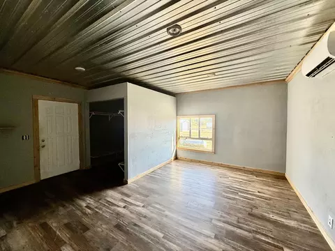 Bedroom - 605 State Highway 76, Exeter, MO 65647 photo 4 of 4
