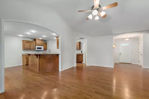Living - 736 N Allison St, Nixa, MO 65714 photo 1 of 4