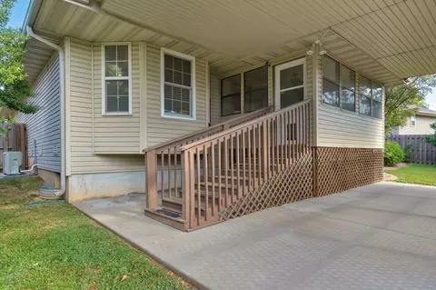 Exterior - 736 N Allison St, Nixa, MO 65714 photo 8 of 14