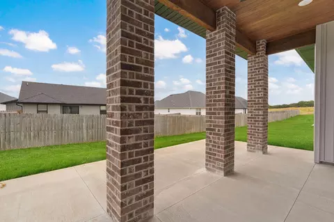 Exterior - 3045 E Heritage St, Republic, MO 65738 photo 5 of 9