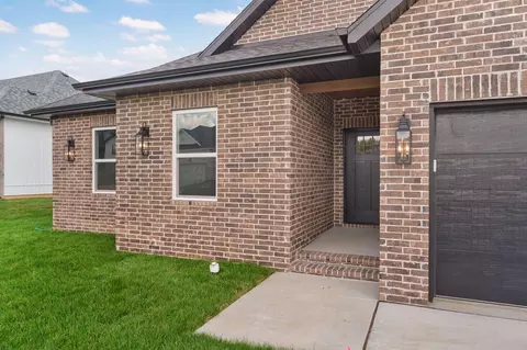 Exterior - 3045 E Heritage St, Republic, MO 65738 photo 4 of 9