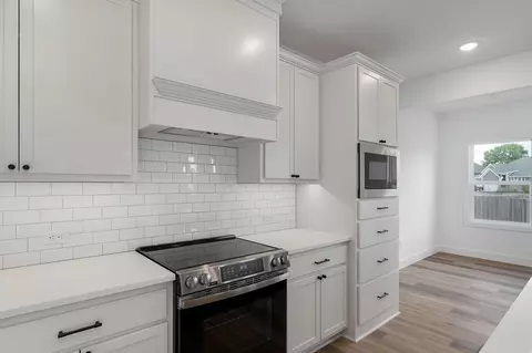 Kitchen - 3045 E Heritage St, Republic, MO 65738 photo 4 of 4