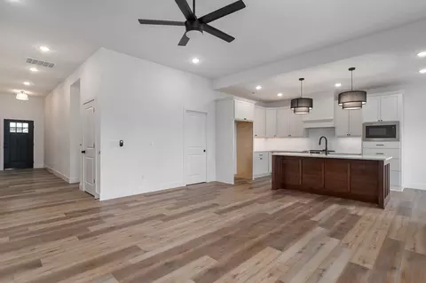 Entry Way - 3045 E Heritage St, Republic, MO 65738 photo 2 of 2
