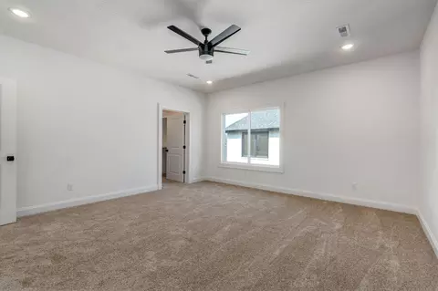 Bedroom - 5072 E Ferdinand Ct, Springfield, MO 65802 photo 2 of 5