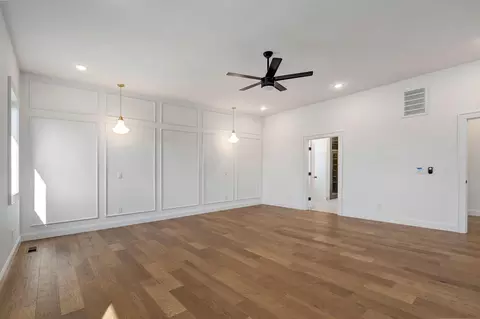 Living - 5072 E Ferdinand Ct, Springfield, MO 65802 photo 5 of 6
