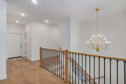 Entry Way - 5072 E Ferdinand Ct, Springfield, MO 65802 photo 5 of 6