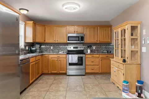 Kitchen - 309 Vista Dr, Marshfield, MO 65706 photo 2 of 2