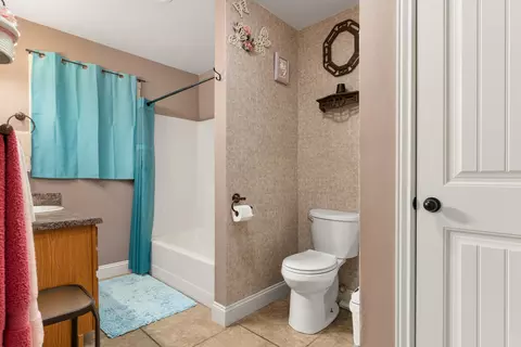 Bath - 309 Vista Dr, Marshfield, MO 65706 photo 3 of 3