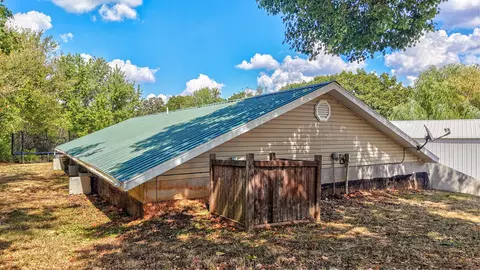 Exterior - 3127 State Highway A, Crane, MO 65633 photo 4 of 10
