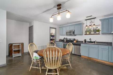 Dining - 3127 State Highway A, Crane, MO 65633 photo 1 of 1