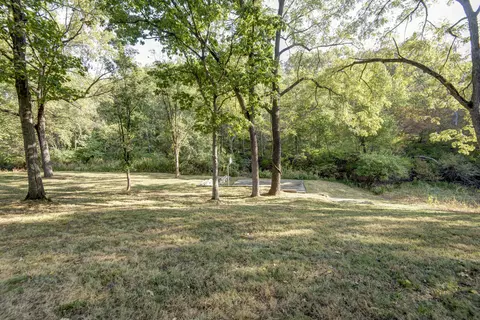 Exterior - 4946 S Bellhurst Ave, Springfield, MO 65804 photo 8 of 11