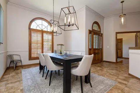 Dining - 4946 S Bellhurst Ave, Springfield, MO 65804 photo 1 of 2